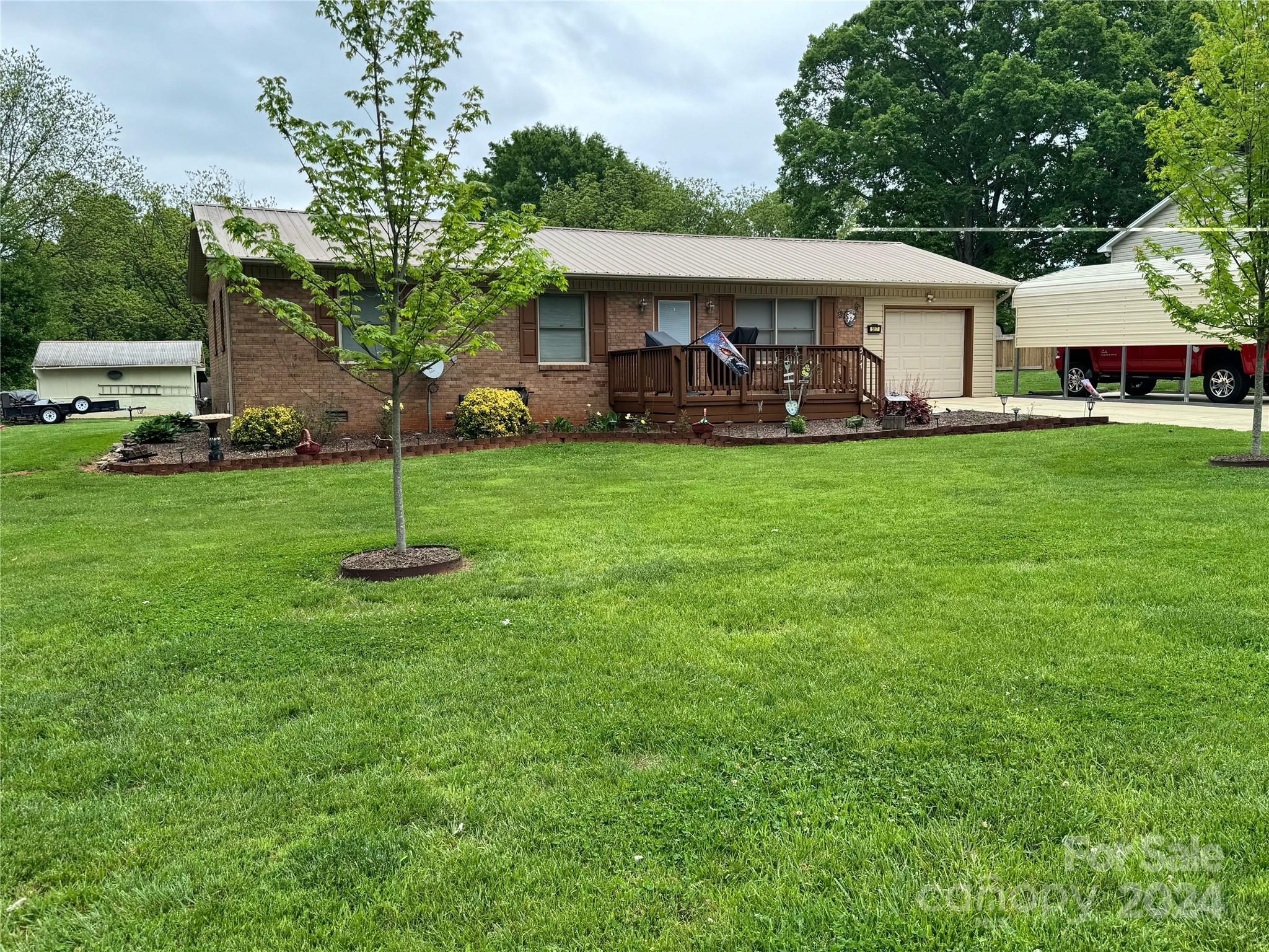Main St, Maiden, NC 28650