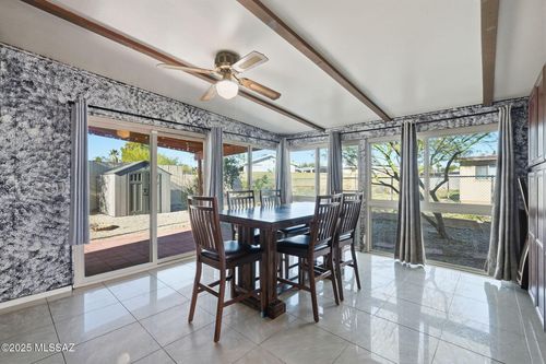 9571 E 33rd St, Tucson, AZ, 85748-8118 | Card Image