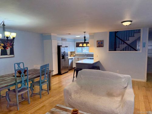 129 Nassau Ln, Island Park, NY, 11558-1064 | Card Image