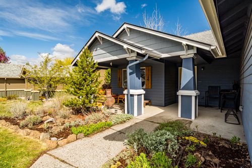 20014 Powers Rd, Bend, OR, 97702-2132 | Card Image