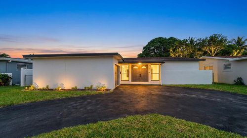 9351 Nw 20th Pl, Sunrise, FL, 33322-3747 | Card Image