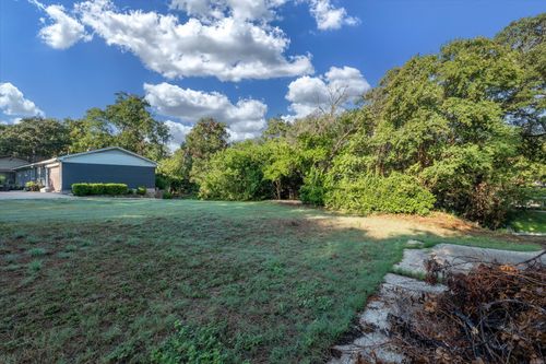 2717 N 42nd St, Waco, TX, 76710-2105 | Card Image