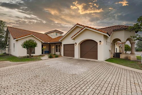 unit-15-15-3801-15 Club House Dr, Kerrville, TX, 78028-8219 | Card Image