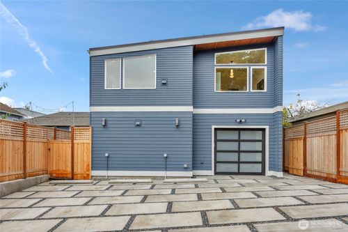 4050 32nd Ave W, Seattle, WA, 98199-1653 | Card Image