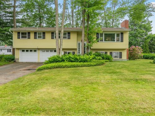 7 Prouty Pkwy, South Burlington, VT, 05403-6516 | Card Image