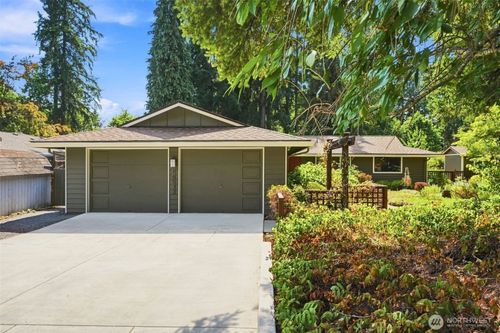 16533 Se 149th St, Renton, WA, 98059-8822 | Card Image