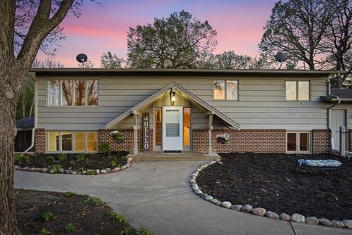 5075 Big Woods Blvd, Chaska, MN, 55318-9324 | Card Image
