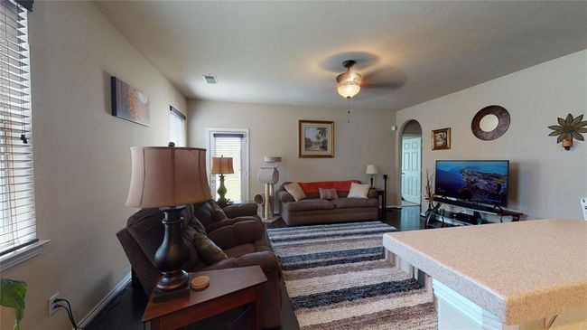 13112 Southern Way Ln, House other with 3 bedrooms, 2 bathrooms and 2 parking in Pearland TX | Image 11