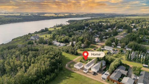 121 Lindgreen St, Ferintosh, AB, T0B | Card Image