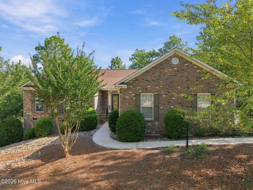 3 Wake Ct, Pinehurst, NC, 28374-8643 | Card Image