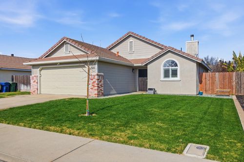 1481 Bluethroat Dr, Turlock, CA, 95382-8529 | Card Image