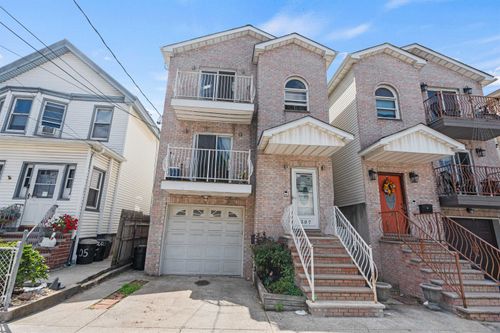 207 Pearsall Ave, Jersey City, NJ, 07305-3804 | Card Image