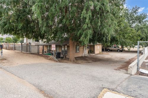 1652 4th St, Norco, CA, 92860-1984 | Card Image