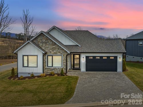 304 Avery Trail Dr, Arden, NC, 28704-1567 | Card Image