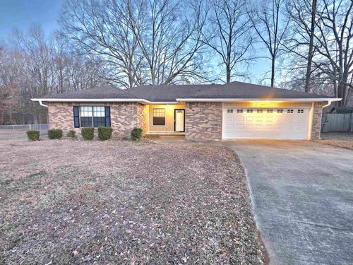 204 Otter Pl, Jacksonville, AR, 72076-4924 | Card Image