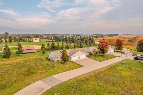 617 6th Ave W, Osakis, MN, 56360-4953 | Card Image