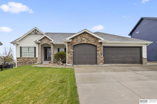 8213 N 162 Street, Bennington, NE, 68007 | Card Image