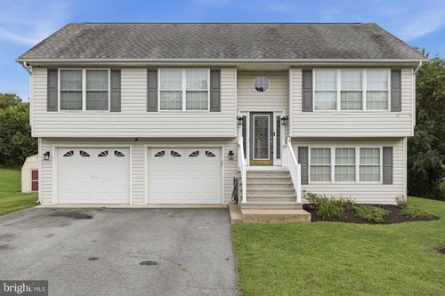 30 Gordon Dr, HEDGESVILLE, WV, 25427-4345 | Card Image
