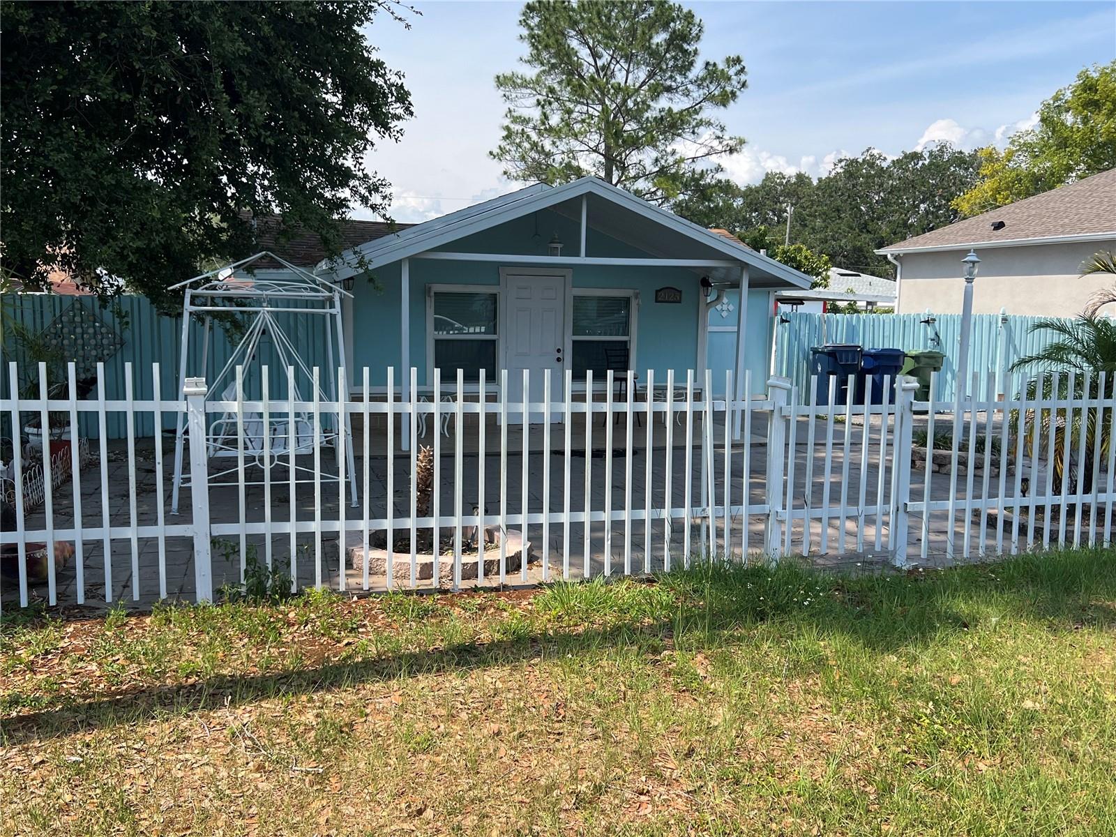 Paris St, Tampa, FL 33604