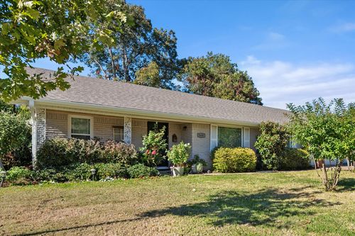 5608 Winifred Dr, Fort Worth, TX, 76133-2502 | Card Image