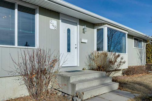 248 Huntcroft Rd Ne, Calgary, AB, T2K4E2 | Card Image