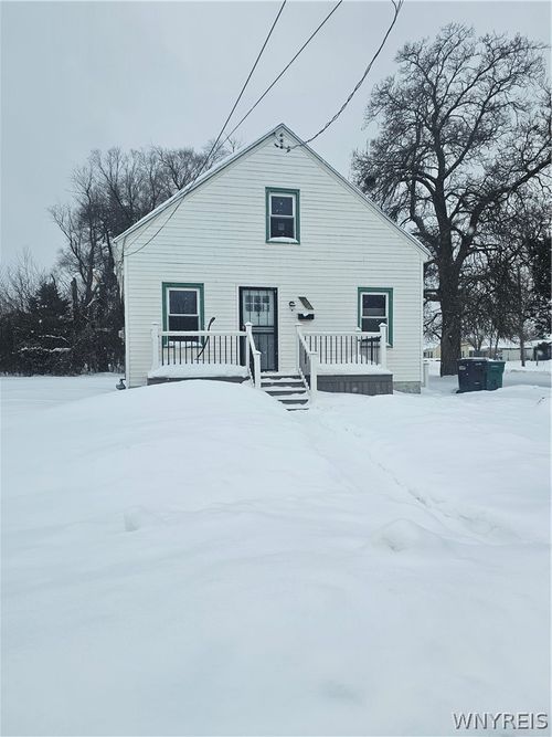 2003 Virginia Ave, Niagara Falls, NY, 14305-2117 | Card Image