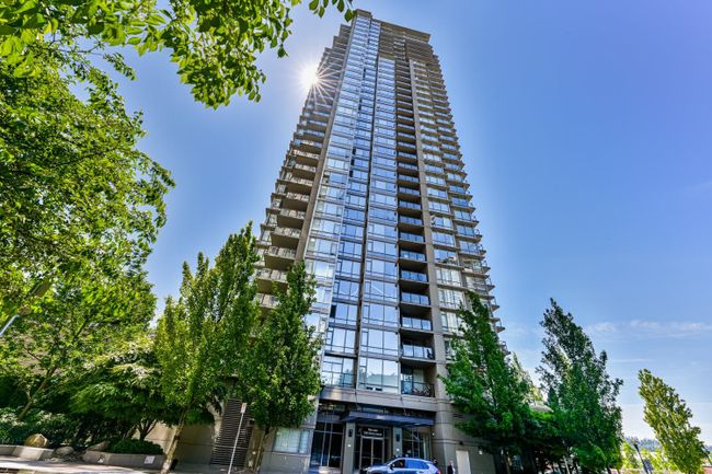 3004 - 2980 Atlantic Avenue, Condo with 2 bedrooms, 2 bathrooms and 1 parking in Coquitlam BC | Image 2