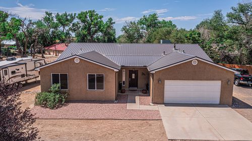 12 Buffalo Ln, Los Lunas, NM, 87031-7569 | Card Image