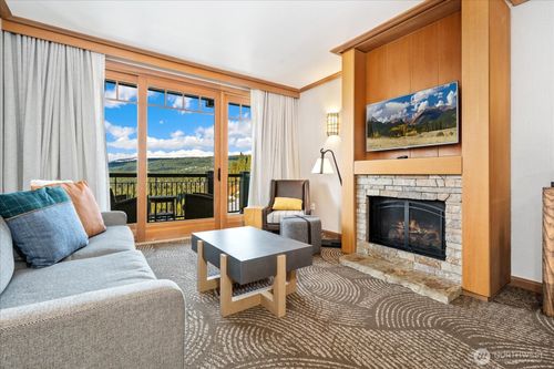 unit-4071-3600 Suncadia Trl, Cle Elum, WA, 98922-3301 | Card Image