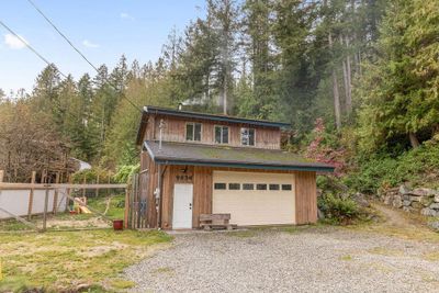 9834 Mckenzie Rd, House other with 1 bedrooms, 1 bathrooms and 4 parking in Halfmoon Bay BC | Image 2