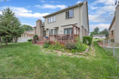 15135 Churchill Street, Home with 3 bedrooms, 3 bathrooms and null parking in Southgate MI | Image 3