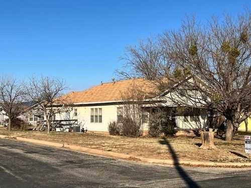 2711 Avenue V, Snyder, TX, 79549-3231 | Card Image