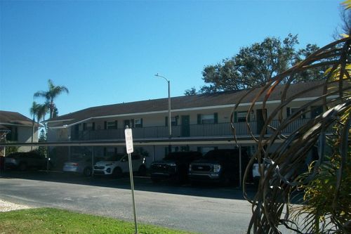apt-104-9821 113th St, SEMINOLE, FL, 33772-2302 | Card Image