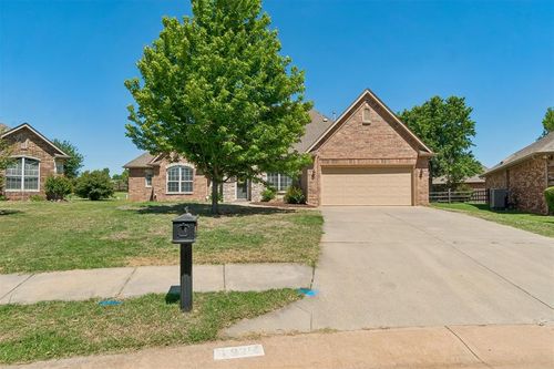 2925 Longmeadow, Edmond, OK, 73003 | Card Image