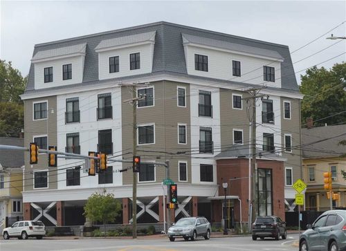 16-2 Silver St, Dover, NH, 03820-4093 | Card Image