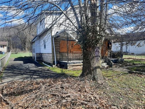 11734 Maccorkle Ave, Chesapeake, WV, 25315-1035 | Card Image