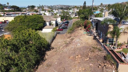 4245 69th St, La Mesa, CA, 91941-7415 | Card Image