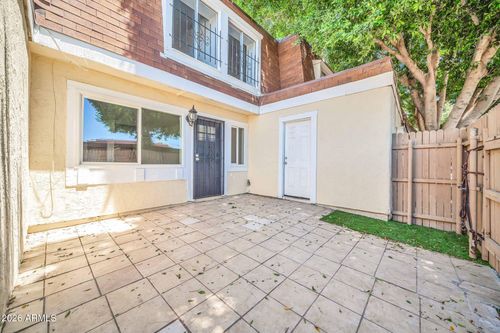 3338 W Las Palmaritas Dr, Phoenix, AZ, 85051-5946 | Card Image