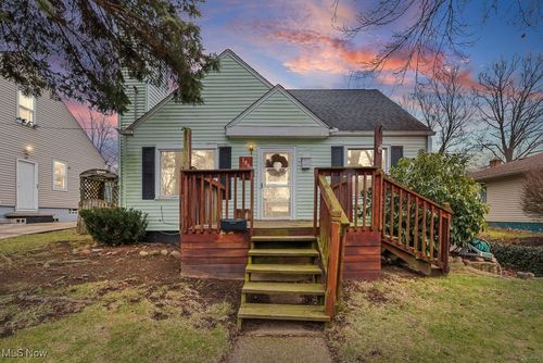 1865 9th St Sw, Akron, OH, 44314-3055 | Card Image