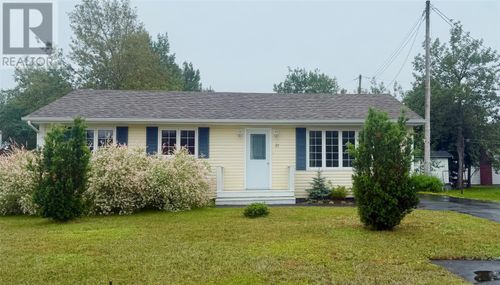 37 Read St, Gander, NL, A1V1E1 | Card Image