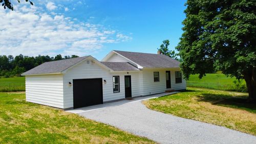 3917 W Shelby Rd, Shelby, MI, 49455-8690 | Card Image