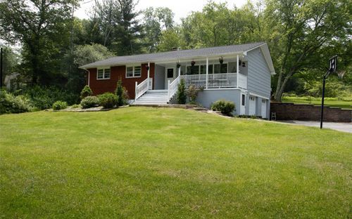 52 Old Chester Rd, Goshen, NY, 10924-5217 | Card Image