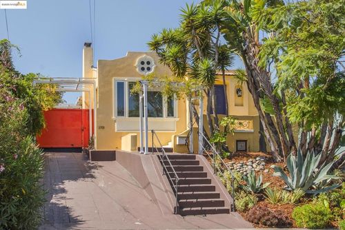 2721 Best Ave, Oakland, CA, 94619-3203 | Card Image