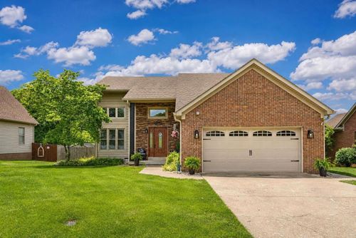 111 Westridge Ln, Paris, KY, 40361-2483 | Card Image
