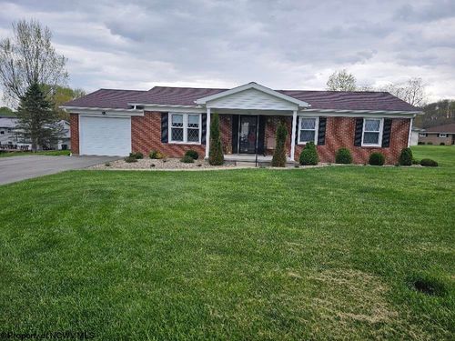 124 Fairlawn Dr, Buckhannon, WV, 26201-3509 | Card Image
