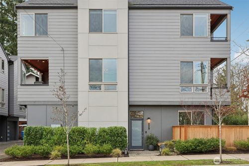 229 Ne 185th St, Shoreline, WA, 98155-2103 | Card Image