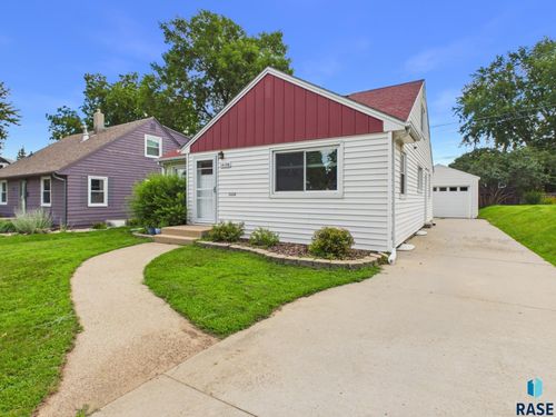 1608 S Sherman Ave Avenue, Sioux Falls, SD, 57105 | Card Image