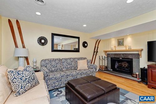 411 Three Rdgs, ROSELAND, VA, 22967-8248 | Card Image