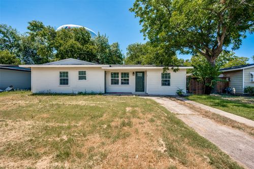 1102 E Lovers Ln, Arlington, TX, 76010-5865 | Card Image