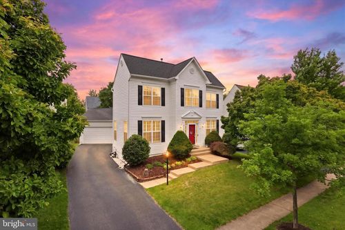 25352 Ripleys Field Dr, CHANTILLY, VA, 20152-4443 | Card Image